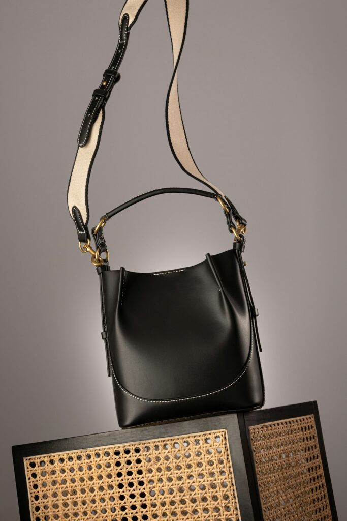 Borsa Secchiello in Pelle Martellata